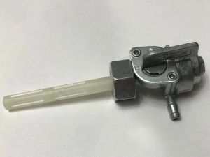 Кран топливный с накидной гайкой 3/8