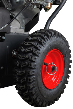 Снегоуборочная машина бенз.Verton Ice SB-656 (4,8кВт/6,5л.с,V 196см3,шир/выс56/49см, кол-во передач:6 вперед/2 назад, диам шнека 30см, колеса 13', рычаг упр желобом отдельный, воронка в компл)