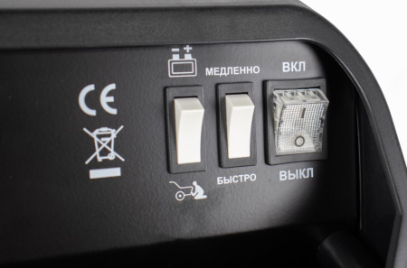 Пуско-зарядное устройство VERTON Energy SC-120 (напр.сети 230/50 В/Гц,напр.АКБ 12/24В,емкость зар. АКБ (мин/макс) 20-400 Ач,макс.ток зар./зап. 40А/120А,WET, 12В потр.мощн. 1,08/2,16кВт,3 реж, зар,IP20)