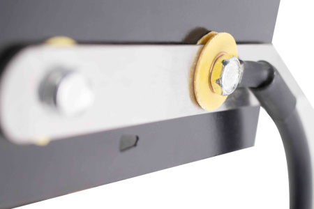 Нагрузочная вилка VERTON Energy NB-125 (напряж. аккум. 12 В,ток нагрузки в реж. 12В - 125 Ам,емкость испытуемых батарей 30-235 А/ч, стрелочный)