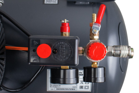 Компрессор безмасляный Verton Air AC-50/260 (230/50 В/Гц, б/масл, 260л/мин, V 50л, макс. дав.8 бар, мощн. 1,5 кВт, част. вращ. двиг. 2850 об/мин,рапид/быстросъем асинх. однофаз.)