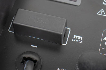 Пуско-зарядное устройство VERTON Energy SC-500 (напр.сети 230/50 В/Гц,напр. АКБ 12/24В,емкость зар. АКБ (мин/макс)20-800 Ач,ток зар/зап. 75A/500А,WET,12В потр.мощн.3,0/6,0кВт,6 реж. зар,IP20)