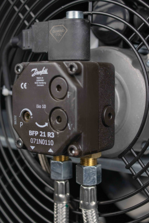 Дизельная тепловая пушка Verton Air DH-120 (120кВт,4100м3/ч.,9,6л/ч,прям.нагрев,дисплей,манометр,дизель/керосин 131х57х69см, d 34см)