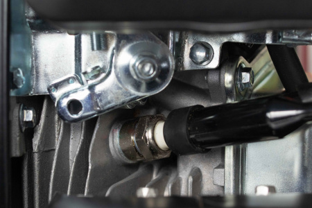 Виброплита Verton PC-120 (мощность двигателя 7л.с,центробеж.сила19.8кН,глубина уплотнения 350мм,производительность 870м2/ч,пл.470х620мм,вес112кг,V двиг.170см3)