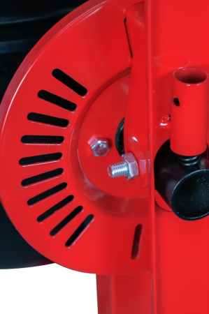 Бетоносмеситель VERTON MIX СМ-140 (мощн.600 Вт, 230V, вен.чугун,V бака 140л ,V гот. смеси 90л, ø бака 500 мм, высота бака 610 мм, толщина 1,1/1,6 мм, руч. фиксация, колесо ø20,5 см резина, лопасти литые)