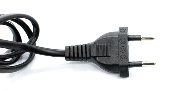 Кабель питания с вилкой VERTON ЗУ-15 А