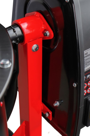 Бетоносмеситель VERTON MIX СМ-140 (мощн.600 Вт, 230V, вен.чугун,V бака 140л ,V гот. смеси 90л, ø бака 500 мм, высота бака 610 мм, толщина 1,1/1,6 мм, руч. фиксация, колесо ø20,5 см резина, лопасти литые)