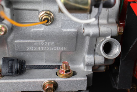 Мотоблок бенз. VERTON GARDEN GT1800CLE NEW (17л.с,ДВС 192F,V 445см3,передач.2/1,вал отб. мощ, кол.6,00-12,кол-во фрез-8*4,вал фрез-S32.фара,тип зап.руч+электро, вал отбора мощности (ø18мм, длина 25мм, шпонка) 
