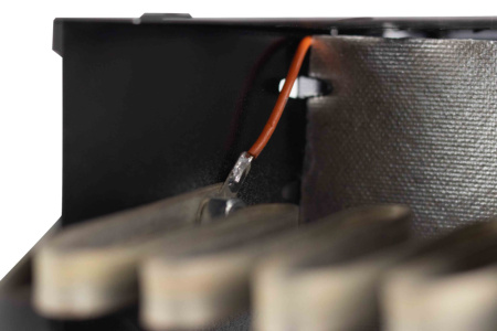 Нагрузочная вилка VERTON Energy NB-125 (напряж. аккум. 12 В,ток нагрузки в реж. 12В - 125 Ам,емкость испытуемых батарей 30-235 А/ч, стрелочный)