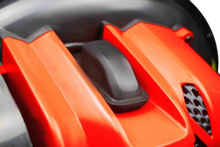 Воздуходувка ранцевая бензиновая VERTON BW80 (V двигателя 75,6см3,мощность 3,1кВт/4,1л.с,скор. возд.105м/сек,произв. в воздух. реж.1500м3/ч,Vбак 2л.,уровень шума 110дБ)